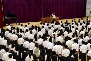 kore２学期始業式　校歌斉唱.JPG